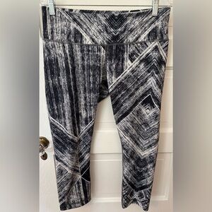 Lululemon Wunder Under Crop II *Full-On Luon Heat Wave White Black Sz 10